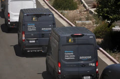 Amazon Logistics on Track to Overtake USPS in U.S. Parcel Delivery by 2028