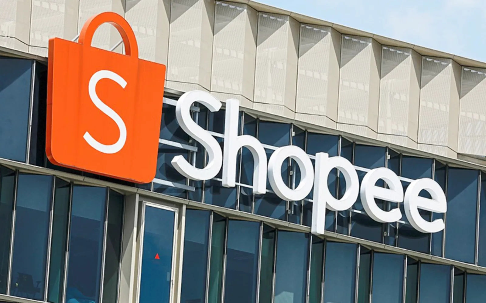 Shopee's Remarkable Resurgence: How Hyperlocal Deliveries Power Sea's 300% Stock Surge