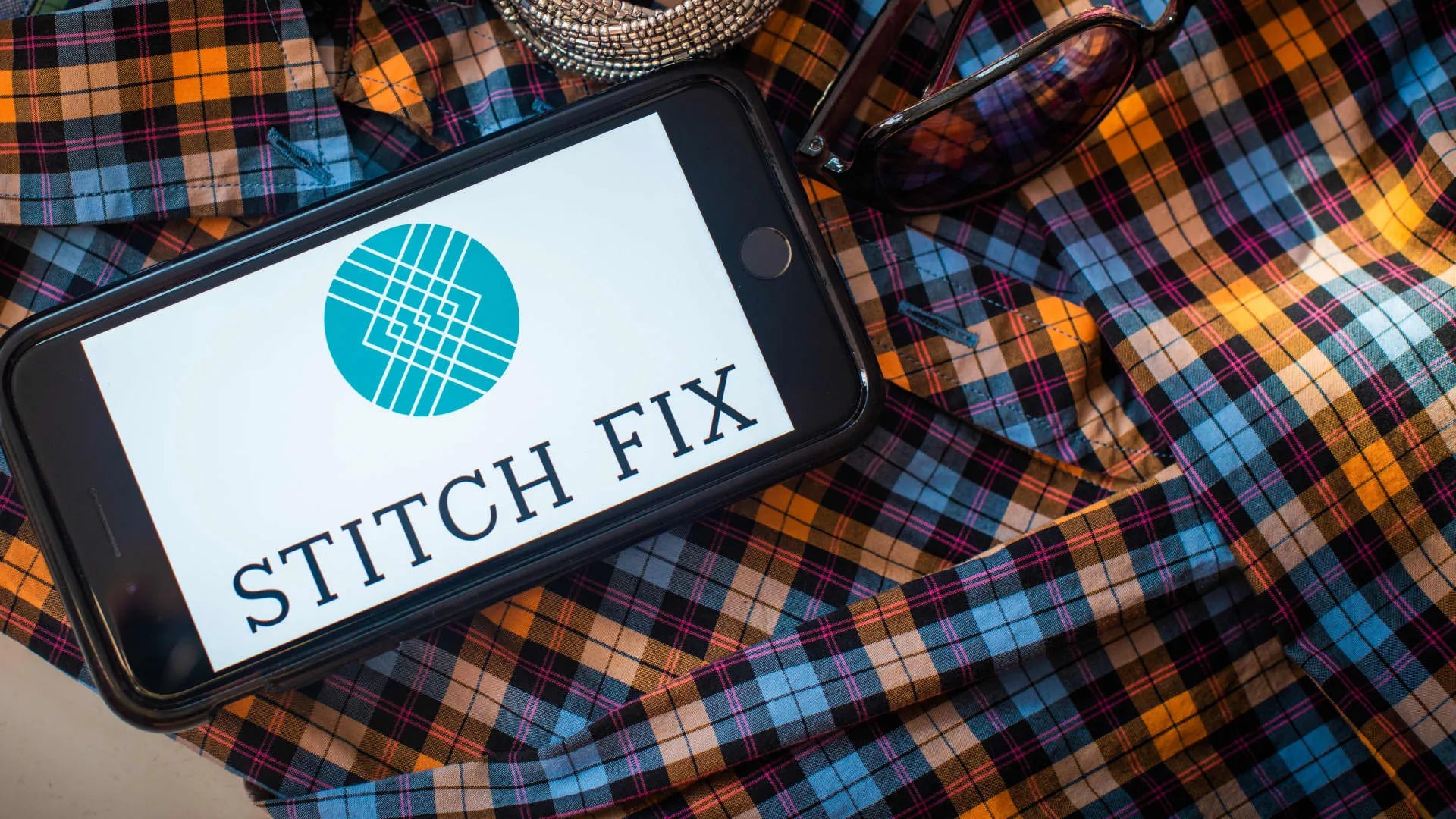 Stitch Fix: Navigating the Path from Struggle to Recovery in the Fashion Subscription Market